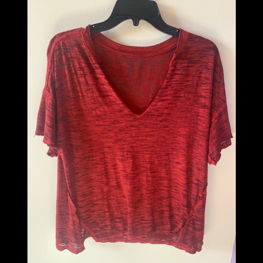 We The Free UO Red Raw Hem Tee-XS